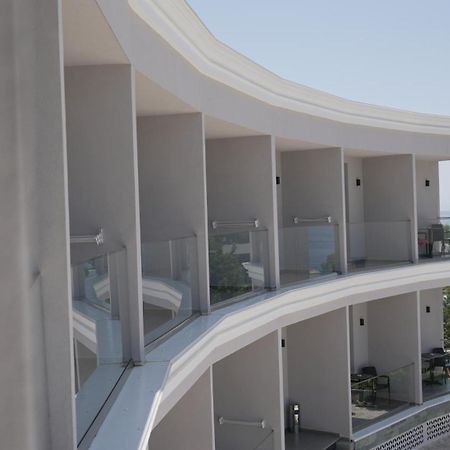 Ebbi Hotel Dhërmi 외부 사진