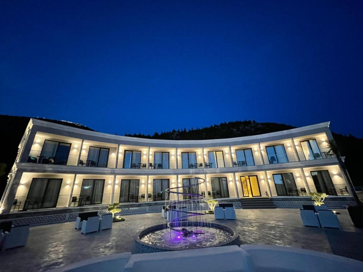 Ebbi Hotel Dhërmi 외부 사진