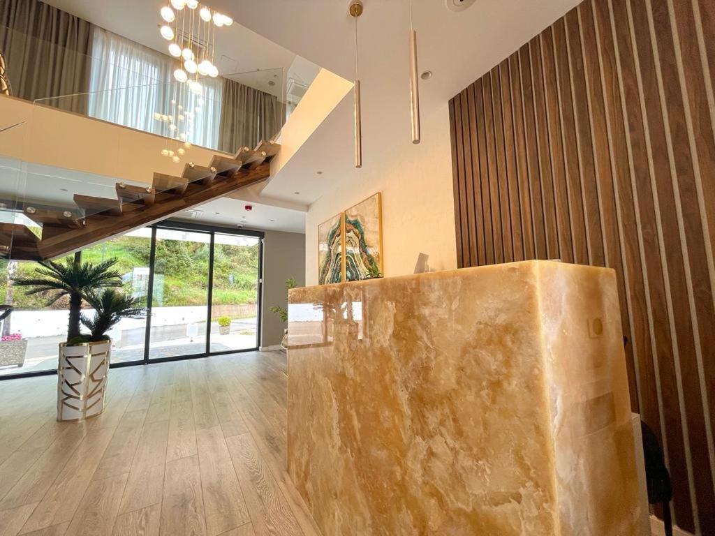Ebbi Hotel Dhërmi 외부 사진