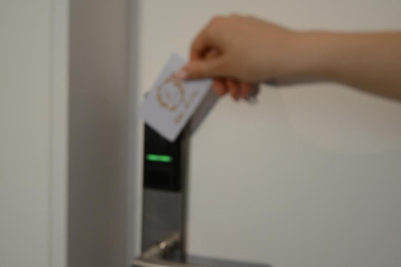Ebbi Hotel Dhërmi 외부 사진