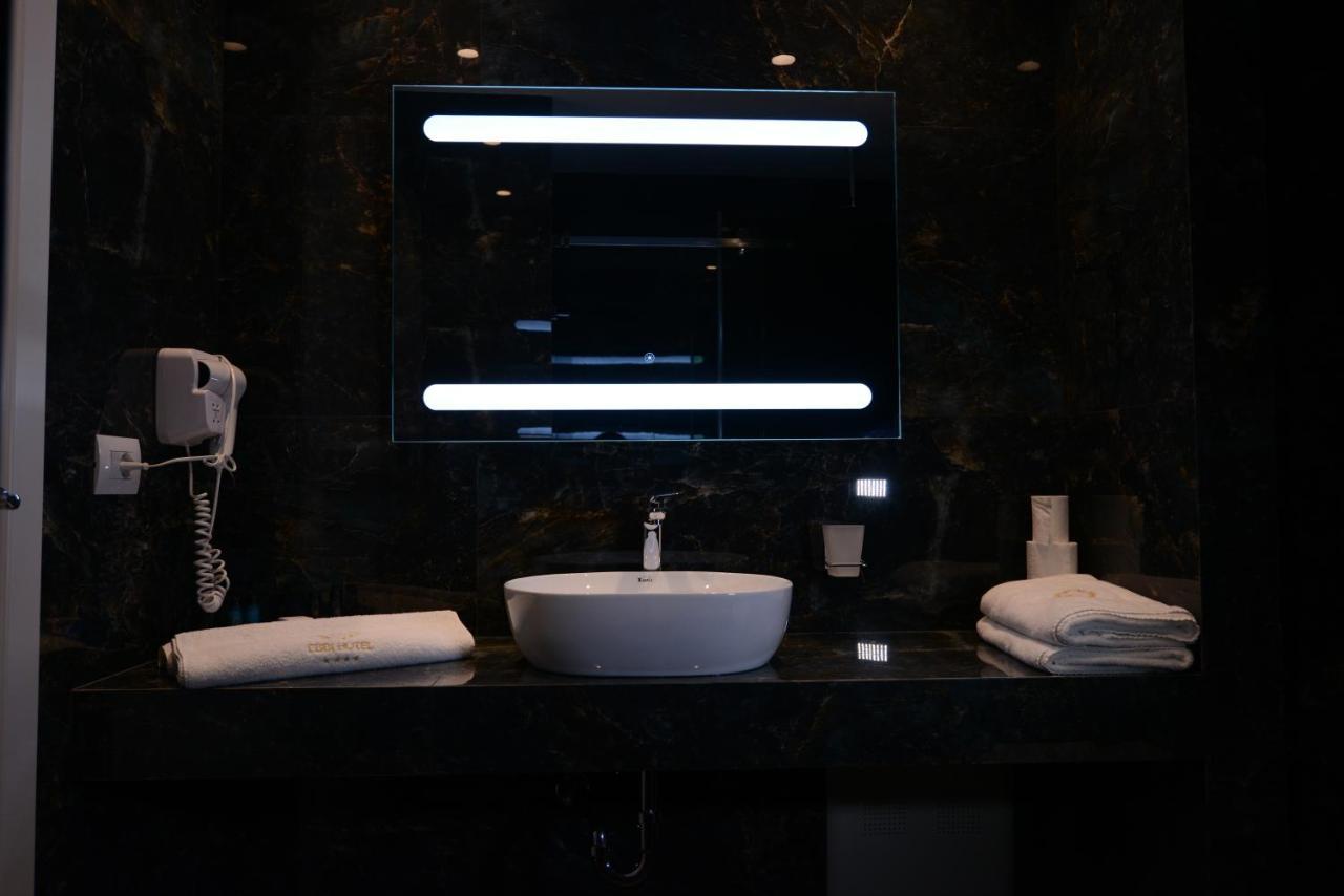 Ebbi Hotel Dhërmi 외부 사진