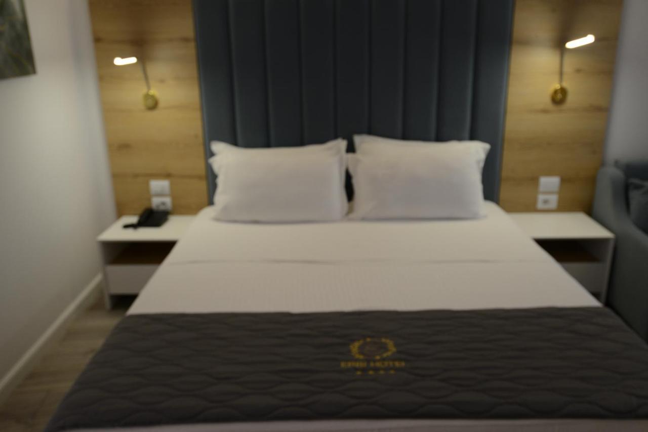 Ebbi Hotel Dhërmi 외부 사진
