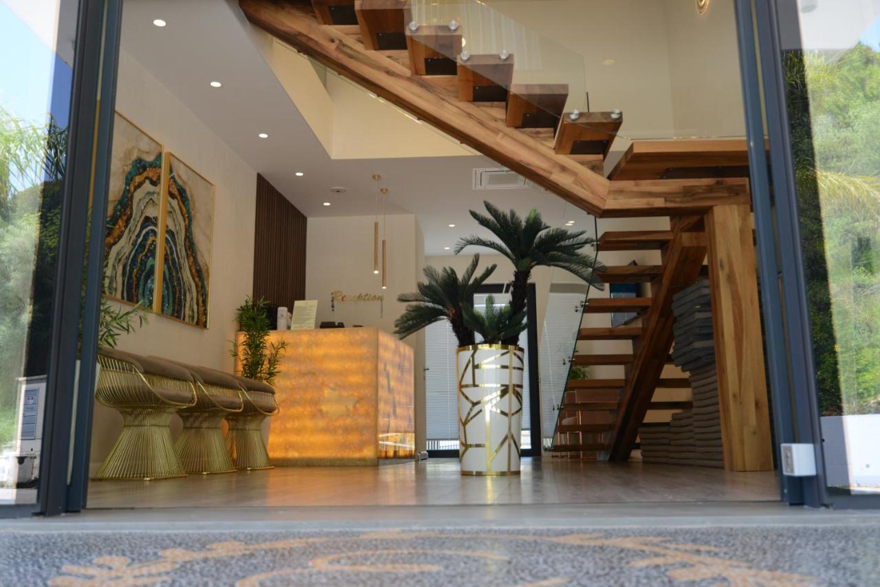 Ebbi Hotel Dhërmi 외부 사진