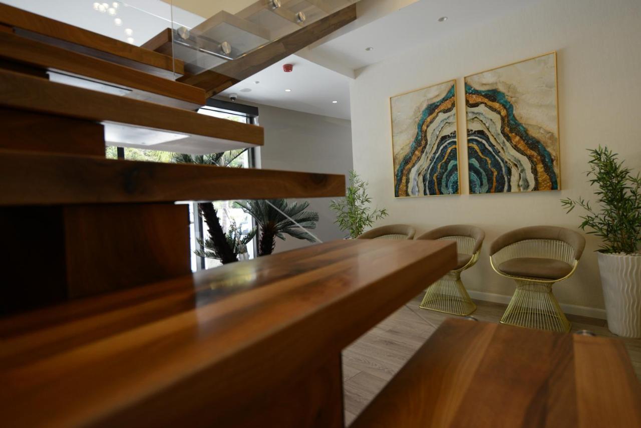 Ebbi Hotel Dhërmi 외부 사진