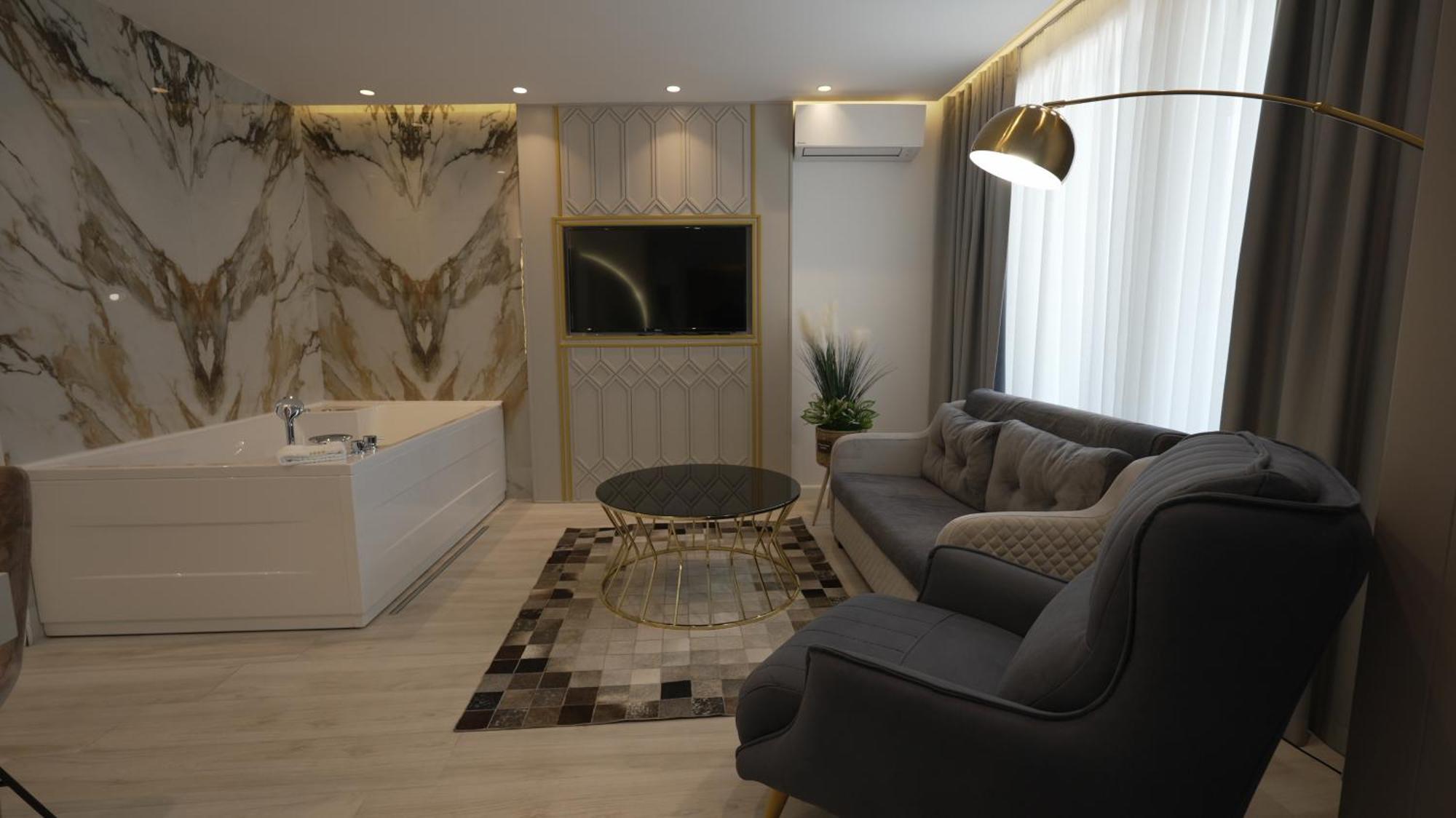Ebbi Hotel Dhërmi 외부 사진